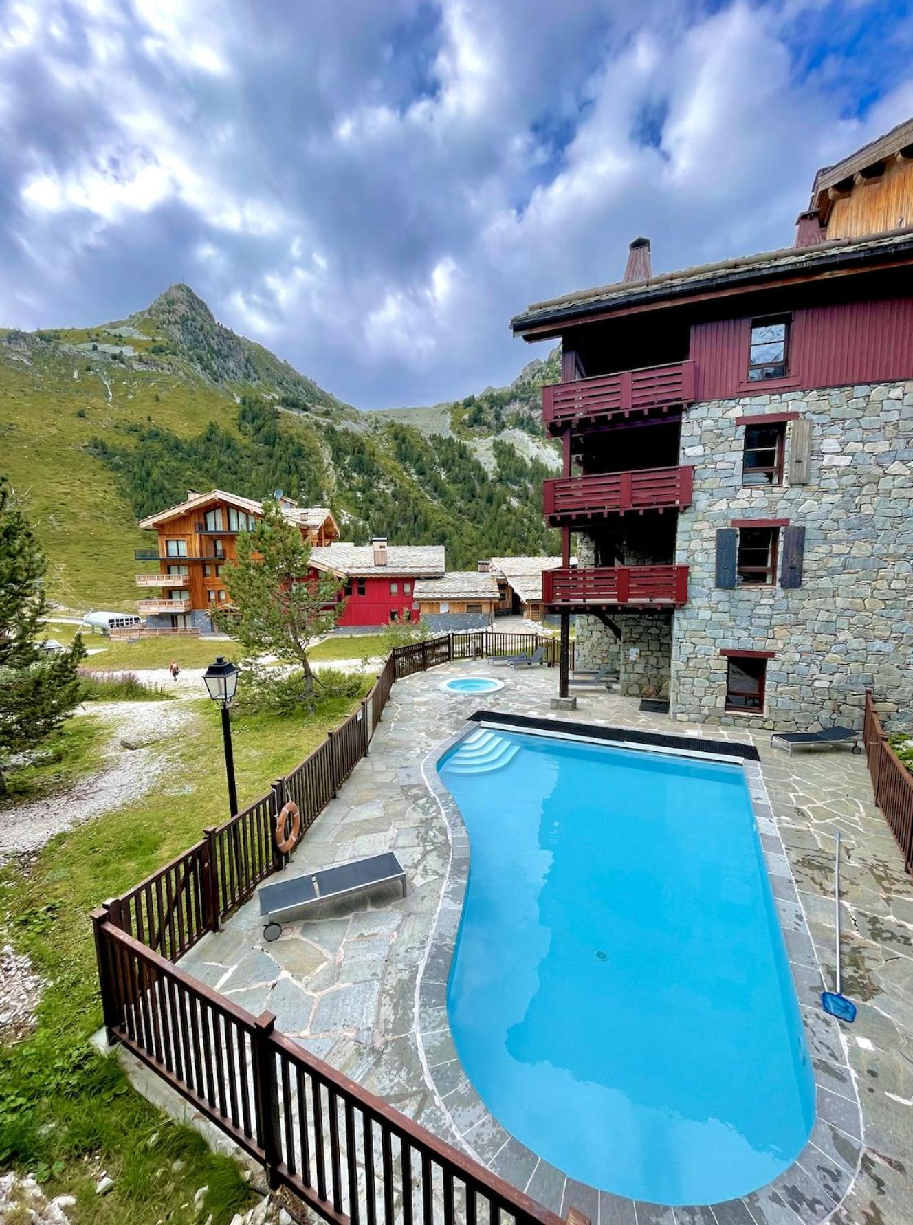 Arc 1950 - Appartement Moderne - Sauna Hammam Jacuzzi - 4 Personnes Les Arcs  Exterior photo